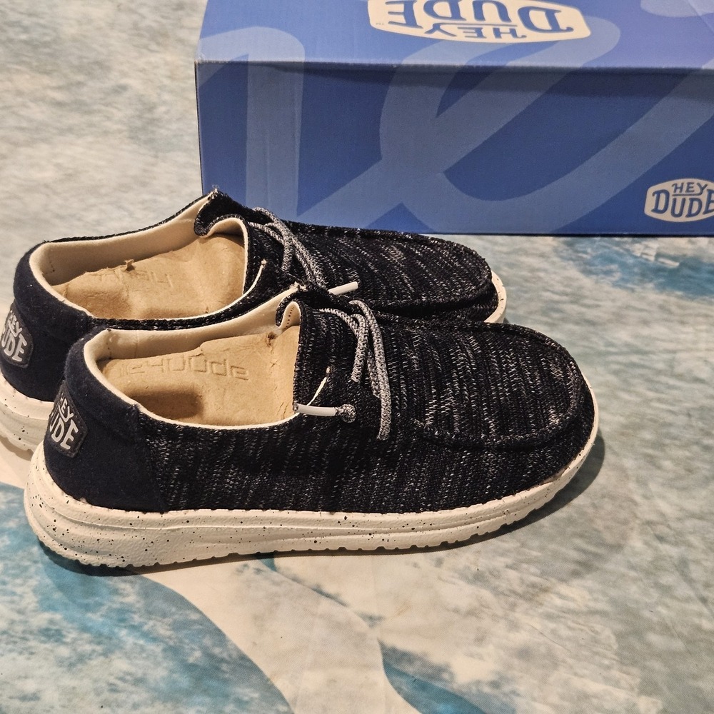 Hey Dude Wendy Sox Navy Blue Women's Size 6 Lightweight Comfort Shoes EUC